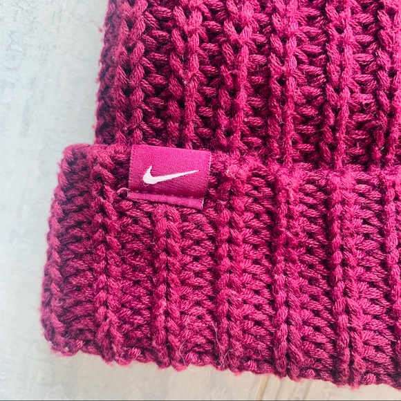 Nike Knit Beanie Vegan Fur Pompon Hat - Picture 2 of 10